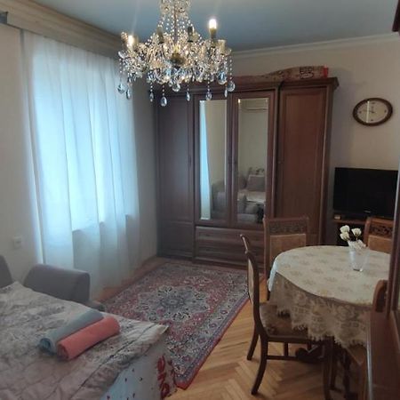 Budget One Room Apartment Baku Zewnętrze zdjęcie